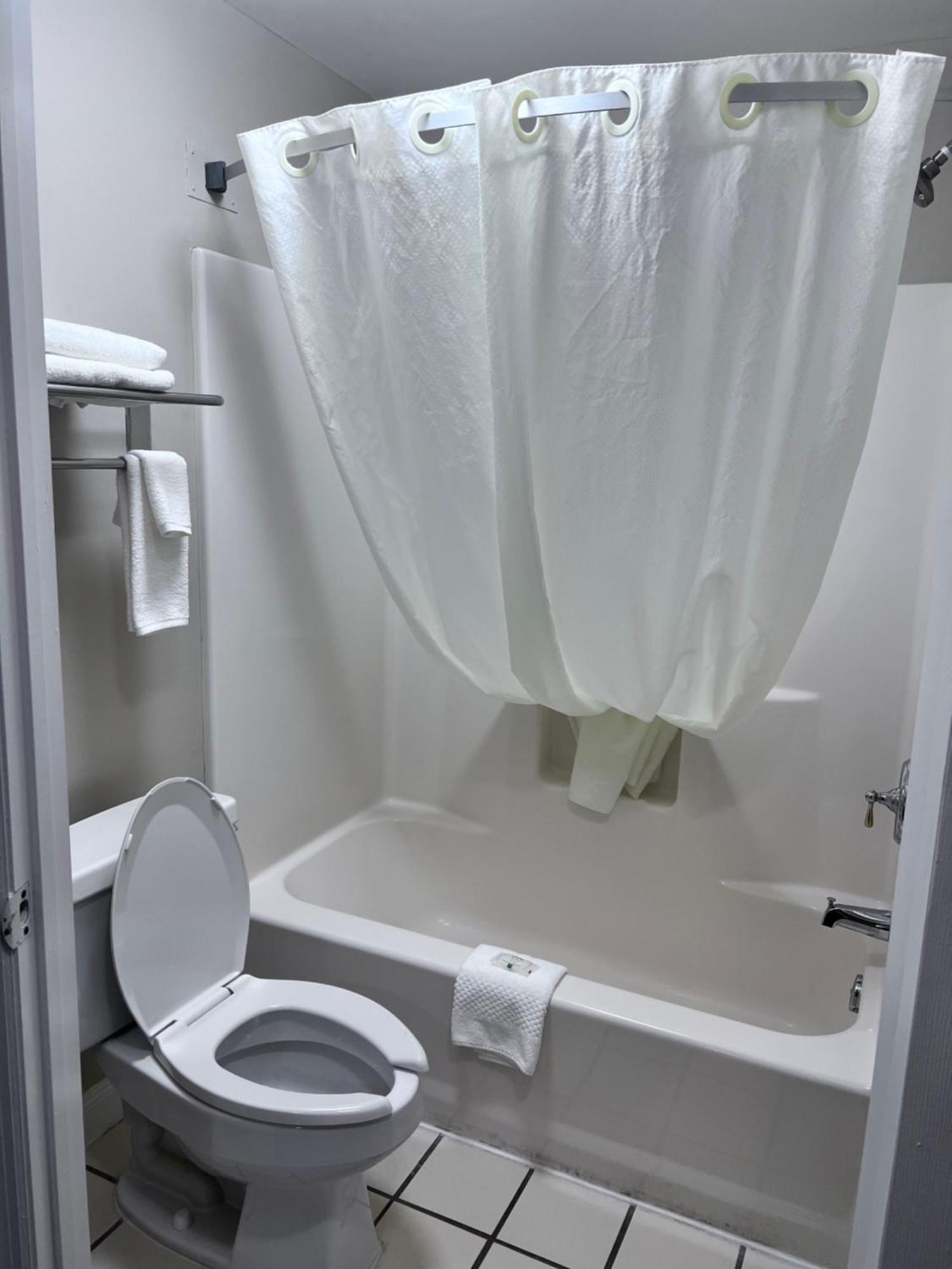 Quality Inn Palm Bay - Melbourne I-95 Экстерьер фото